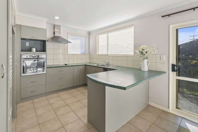 6 Richard Halse Drive Manurewa_3