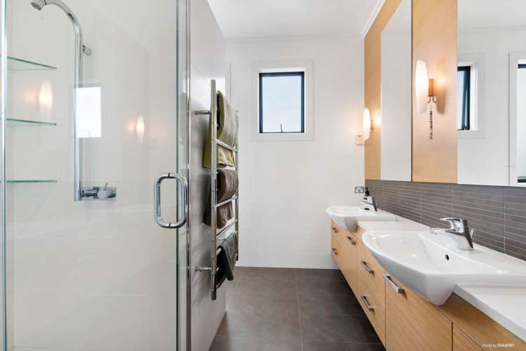 12 Tudor Park Drive Whitford_13