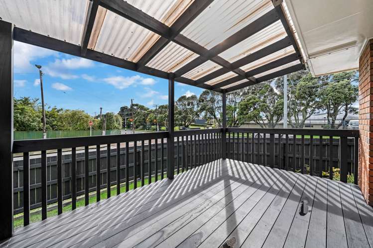 2/60 Flanshaw Road Te Atatu South_14
