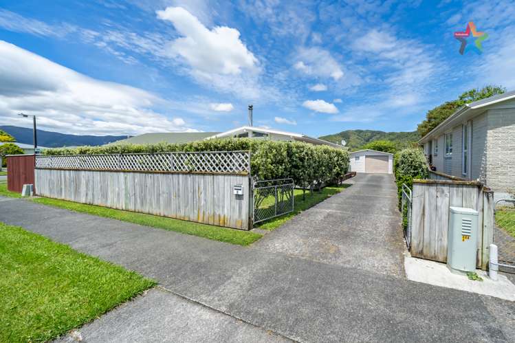 3 Karamea Grove Wainuiomata_23