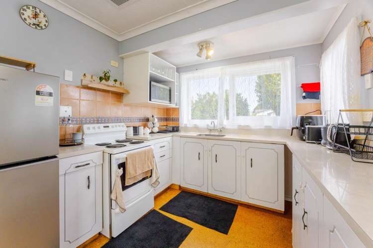 28 Wycliffe Street Onekawa_3