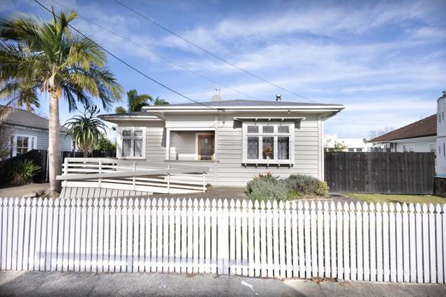 Character 1930s Bungalow on Jervois