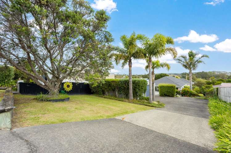 27 Shakespear Road Army Bay_24