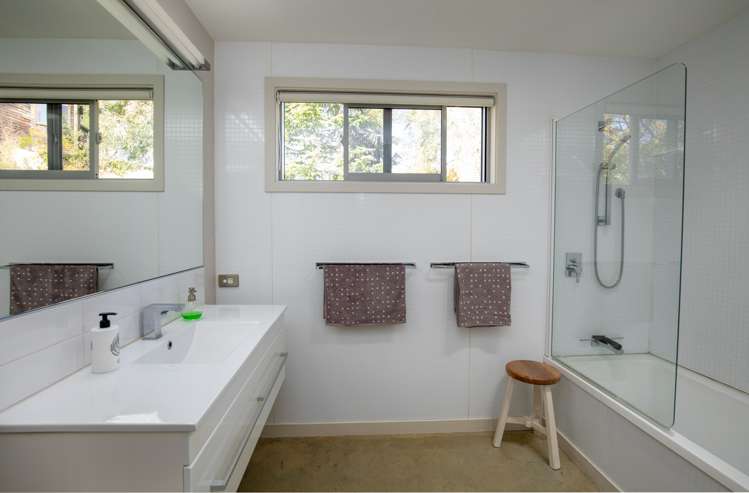 10 Lanes Road Alexandra_15