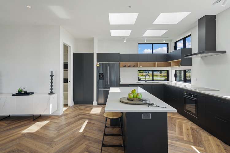 174 Southfield Drive Lincoln_12