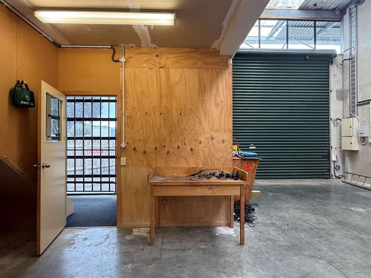 Unit 1, 98 Main Road Tawa_7