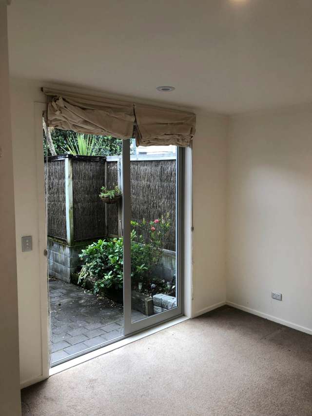 61/3 Wagener Place Mount Albert_4