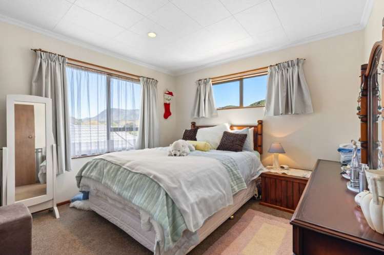 296 Waikawa Road Waikawa_13