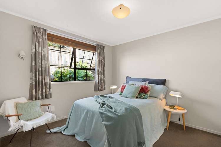 6 Lucy Foster Lane Red Beach_10