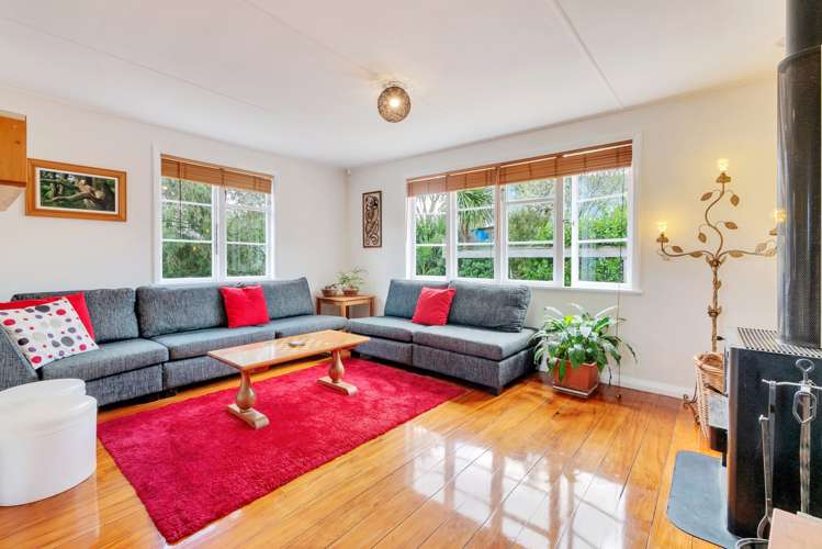 28 Te Moau Avenue Parakai_11