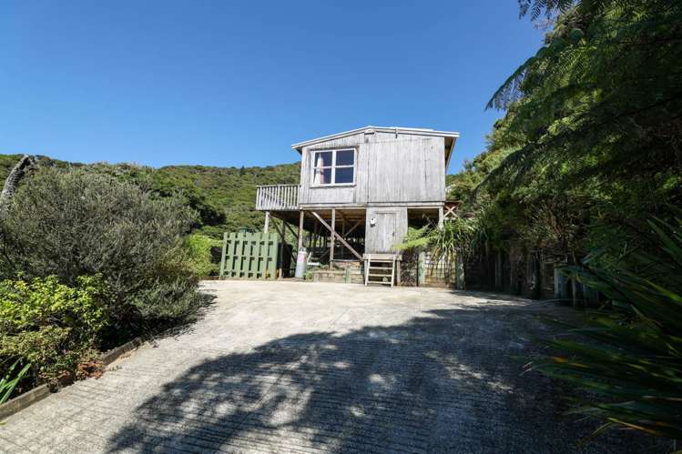 366 & 368 Blind Bay Road Great Barrier Island_12