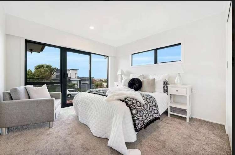 1 Glen Vista Place 10878_5