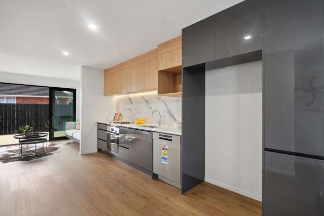 8 Daniel Avenue Mangere East_3