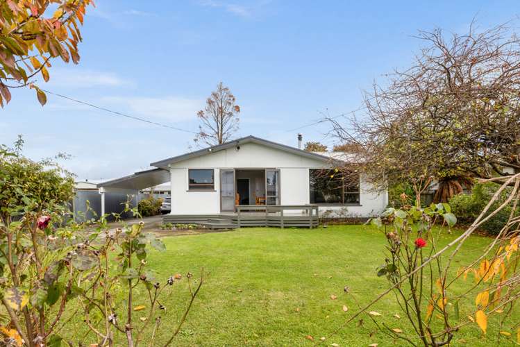 8 Elizabeth Place Clive_20