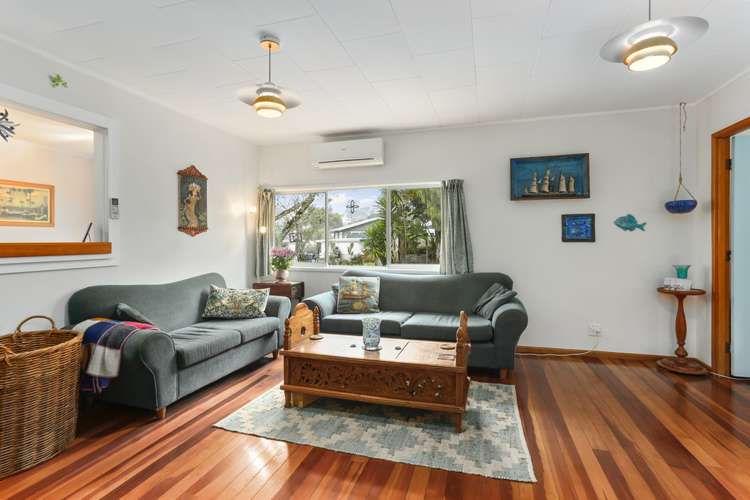 62 Hilling Street Titirangi_13