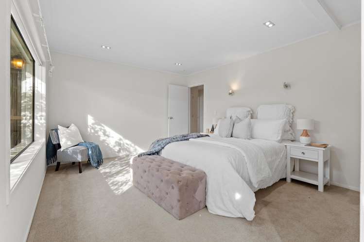 2 Edgewater Grove Orewa_17
