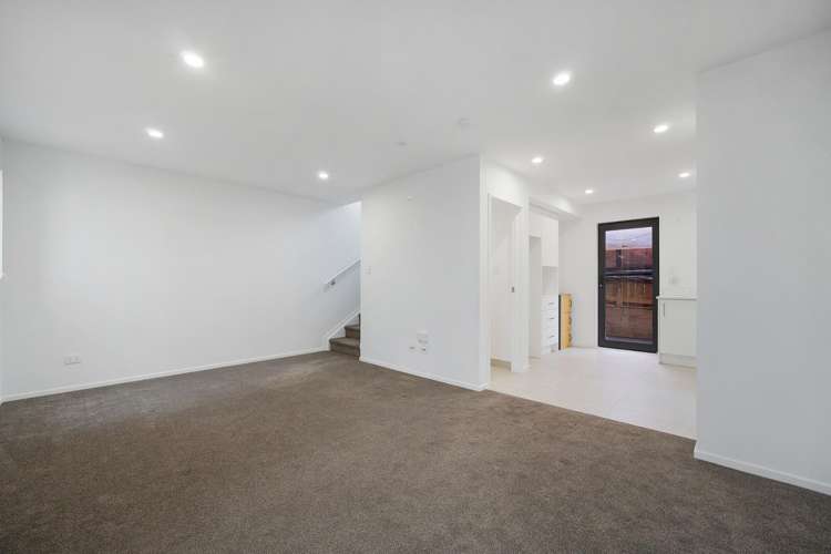 32 Raupeti Lane 11401_4