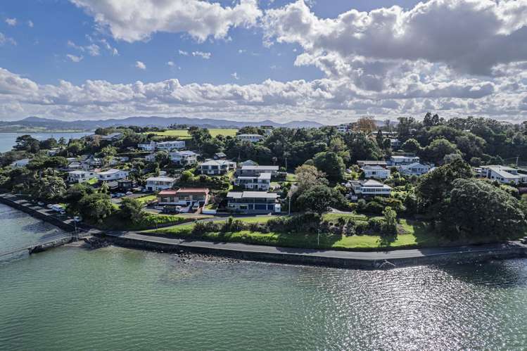 184 Beach Road Onerahi_43