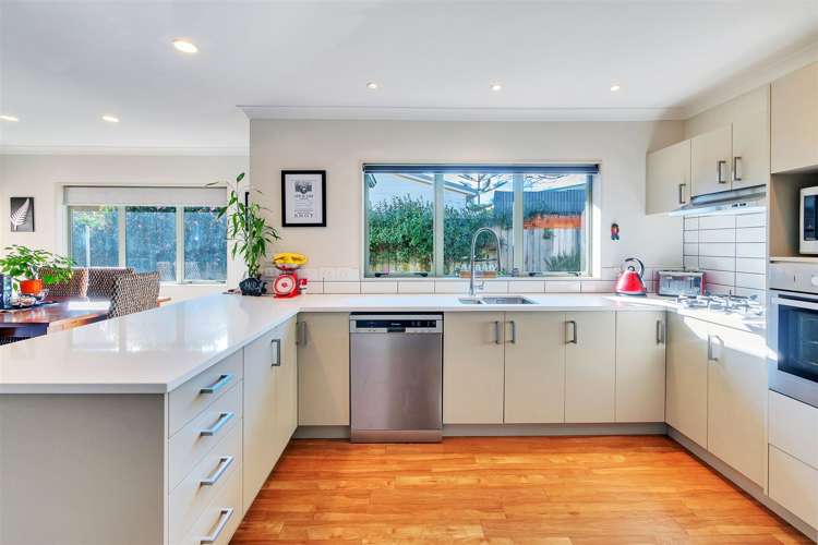 31a Clark Road Pahurehure_8