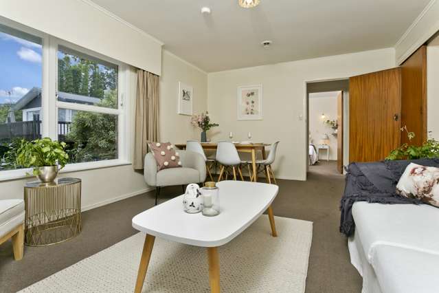 2/10 Nea Place Hillcrest_3