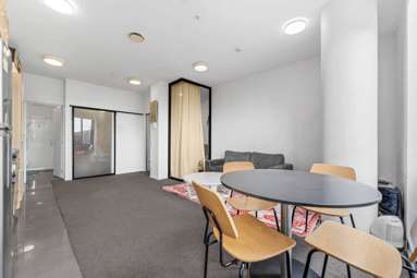 308/17 Putney Way_2