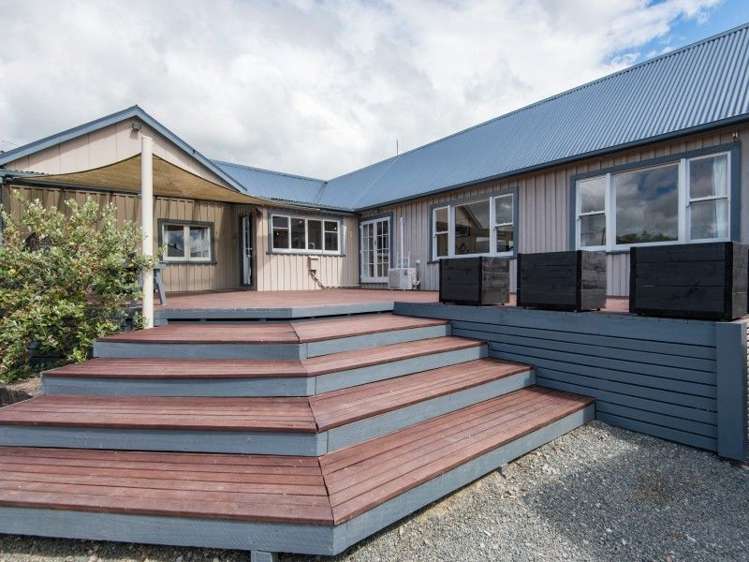 42 Lord Auckland Road Wakefield_12