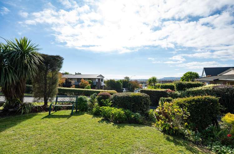 51 Churchill Avenue Richmond_20