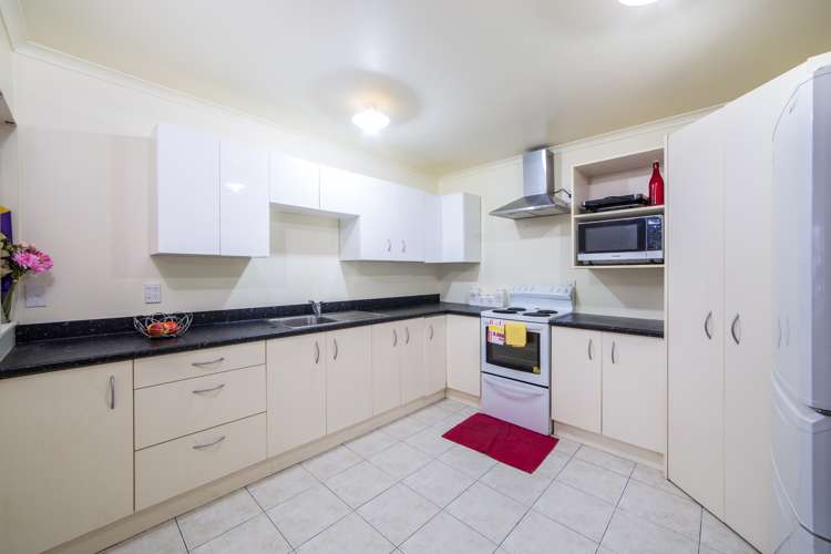 19 Elder Place Massey_4