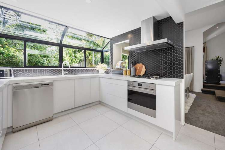 14a Peary Road Mount Eden_13