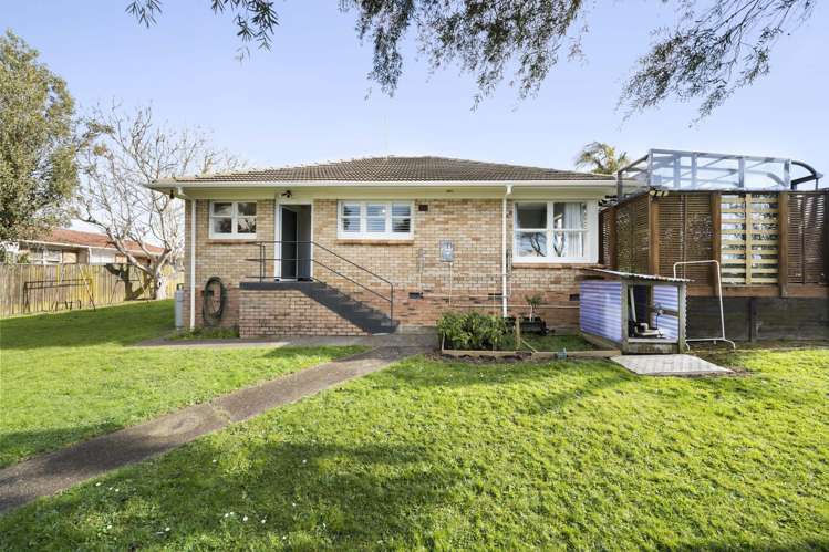 21 Orams Road Hill Park_17
