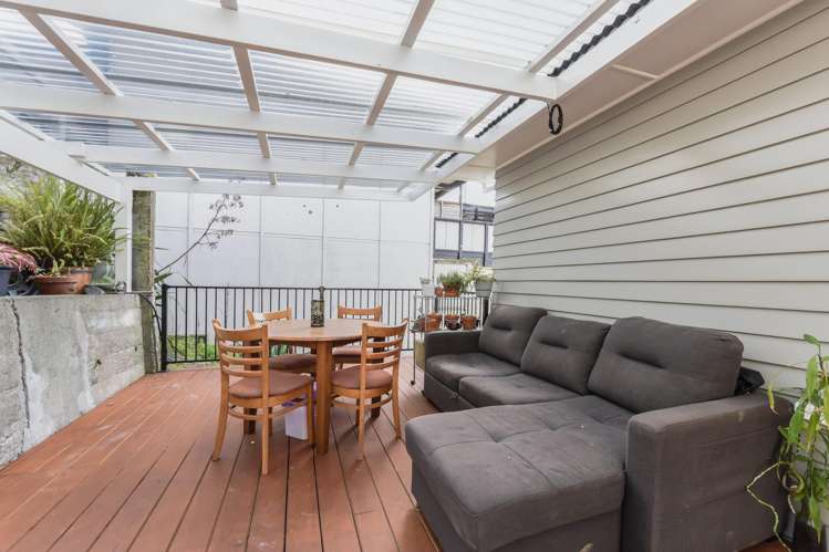 35 Jenner Road Toi Toi_6