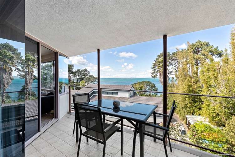 73 Cliff Road Torbay_11