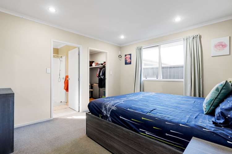 6 Raddington Way Huntington_11