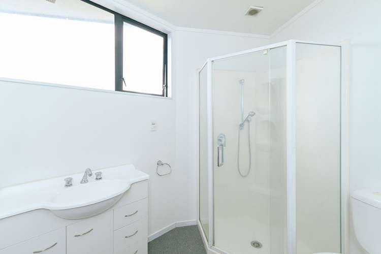 63a Randwick Crescent Moera_10