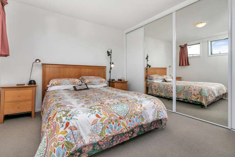 1f/86a Rockfield Road Penrose_5