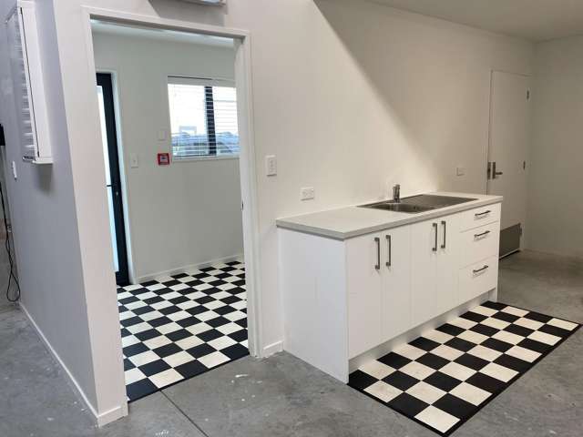5/7 Lake Bryndwr Lane Burnside_2
