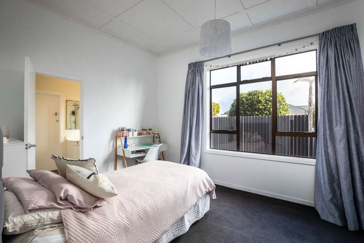 19 Takiroa Street Urenui_11