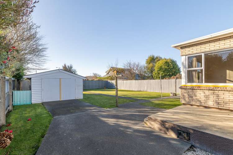 10 Aldersley Street Richmond_16