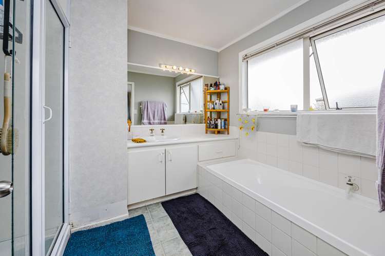 32 Evans Road Weymouth_14