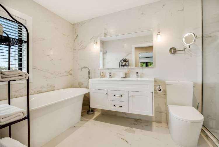 323f Huia Road Titirangi_14