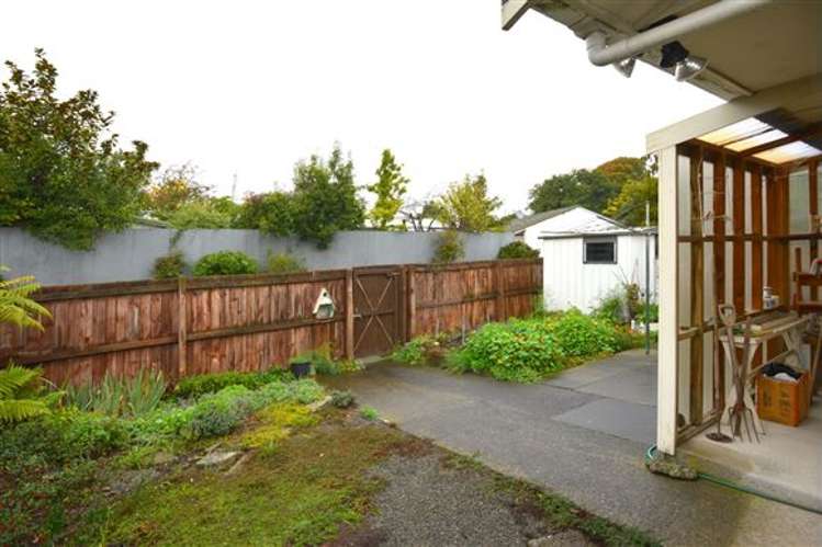 2a Hythe Lane Saint Martins_13