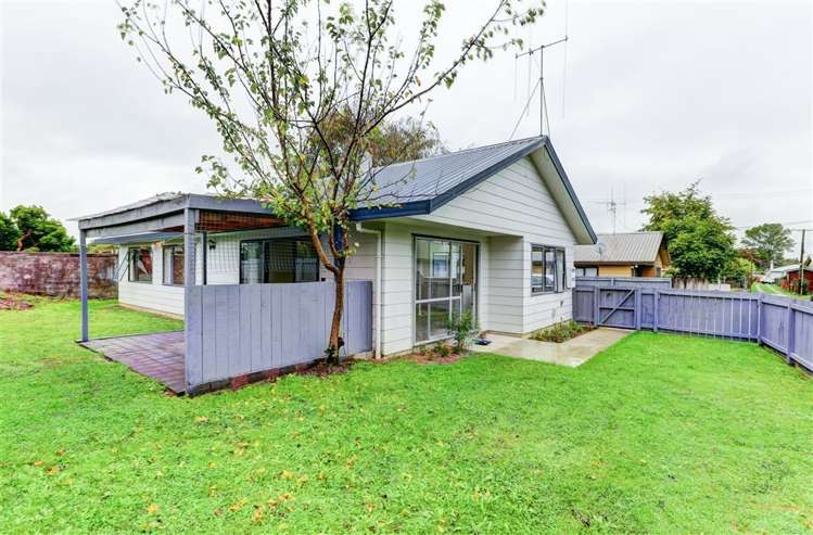 35a Mardon Road Enderley_1