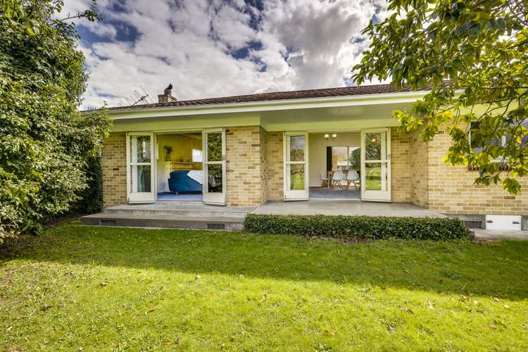 410 Hart Drive Frimley_10