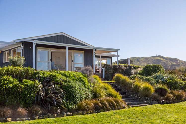 6 Beach Road Flat Point_5