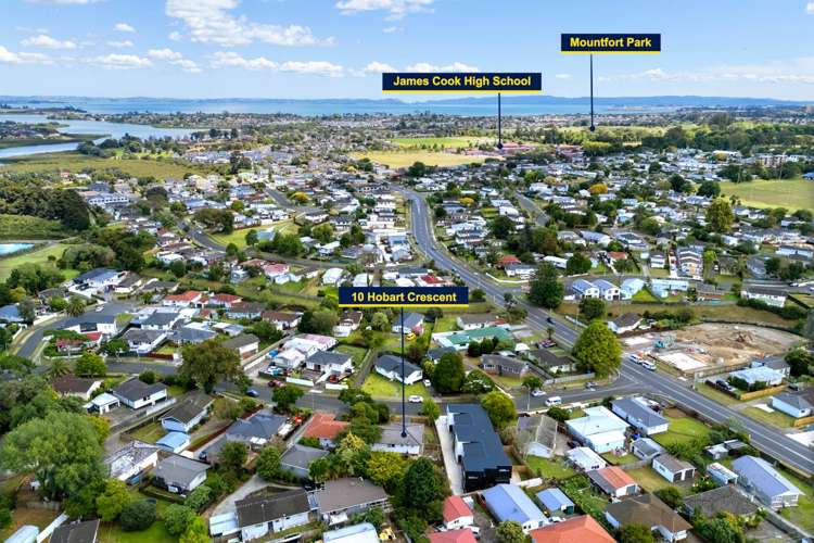 10 Hobart Crescent Wattle Downs_15