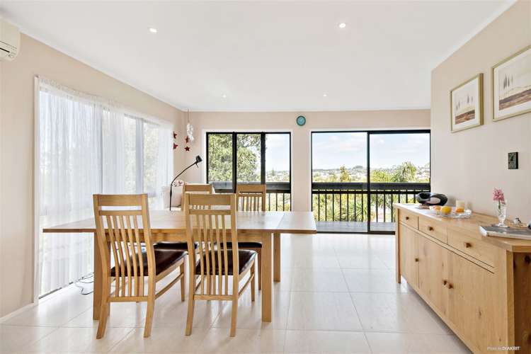 1/555 Beach Road Murrays Bay_5