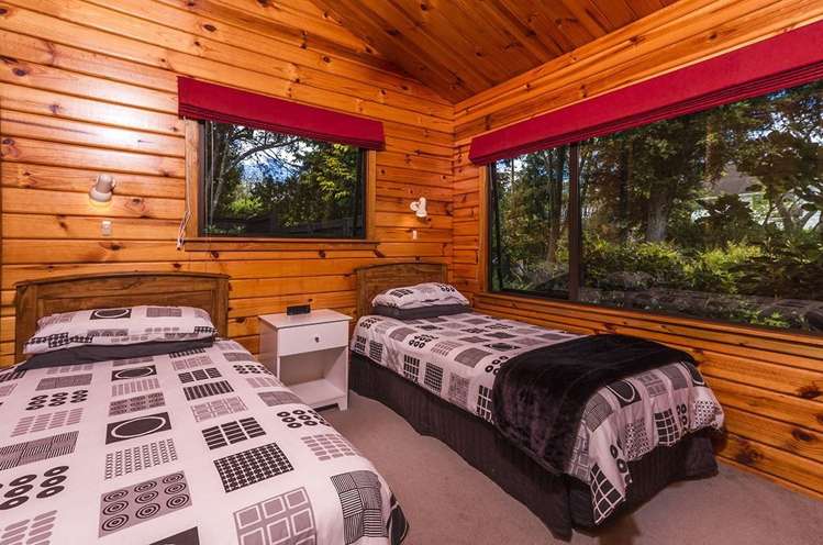 7 Traffic Road Greenhithe_12