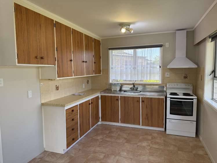 2/25 Scott Road Papakura_3