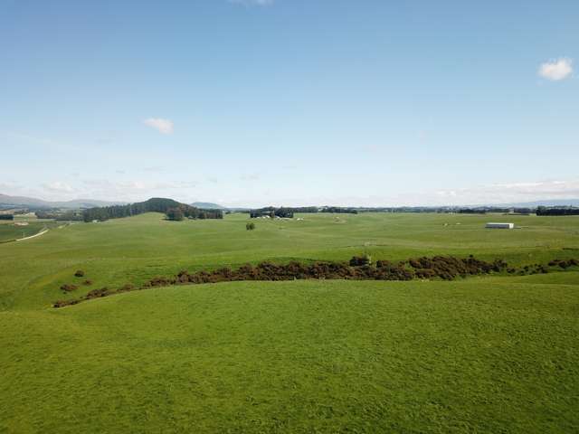 1743 Clinton Highway Waiwera South_2