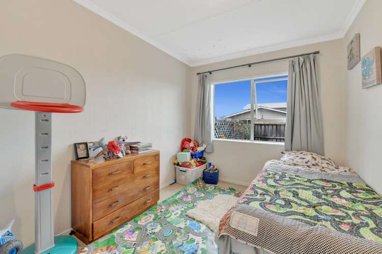 2/7 Hereford Street Stoke_9